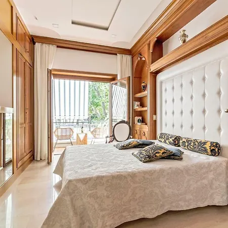 First Class Tatil Evi Roma