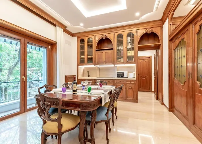 First Class Nyaraló *