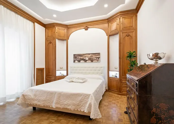 First Class Nyaraló *